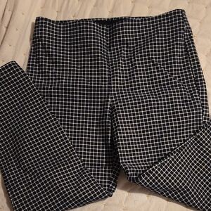 Counterparts Ladies Black & White Plaid Pull-on